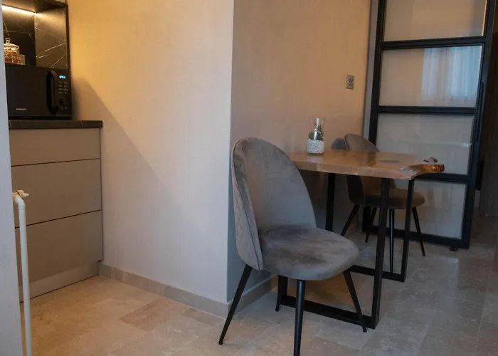 Cosy 2 In The Center Of The شقة بوخارست